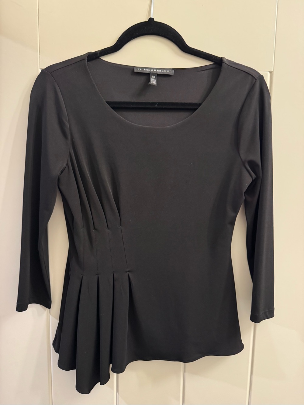 White House Black Market Black Long-Sleeve Scoop Neck Pleated Top
